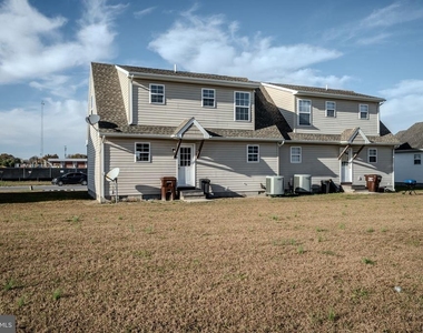 219 N Brown Street - Photo Thumbnail 19