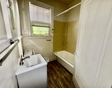 2681 Pasadena Street - Photo Thumbnail 6