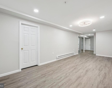 3709 38th Avenue - Photo Thumbnail 20