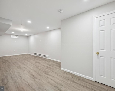 3709 38th Avenue - Photo Thumbnail 21