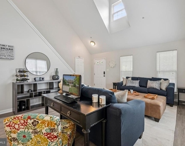 3709 38th Avenue - Photo Thumbnail 2