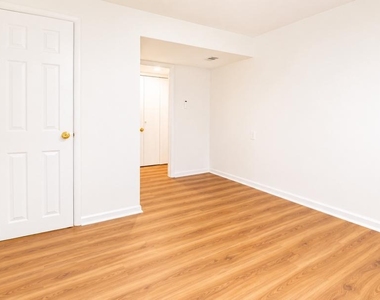 12907 Marcia Place - Photo Thumbnail 23