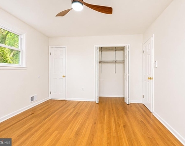 12907 Marcia Place - Photo Thumbnail 14