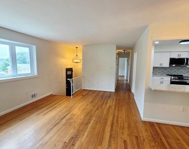 12907 Marcia Place - Photo Thumbnail 8