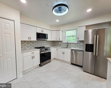 12907 Marcia Place - Photo Thumbnail 1