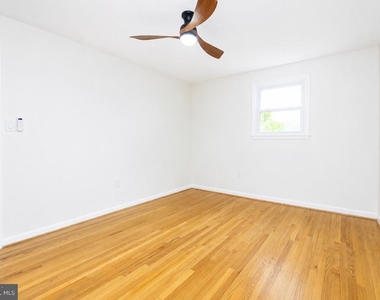 12907 Marcia Place - Photo Thumbnail 15