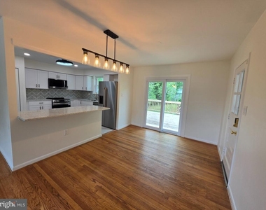 12907 Marcia Place - Photo Thumbnail 7