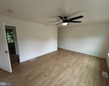 18428 Gardenia Way - Photo Thumbnail 8