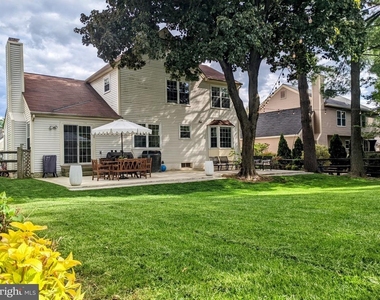 18428 Gardenia Way - Photo Thumbnail 15