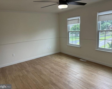 18428 Gardenia Way - Photo Thumbnail 6