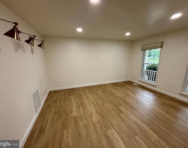 18428 Gardenia Way - Photo Thumbnail 3