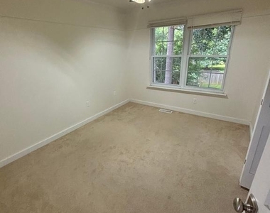 18428 Gardenia Way - Photo Thumbnail 11