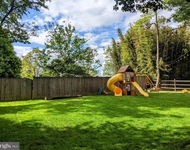 18428 Gardenia Way - Photo Thumbnail 13