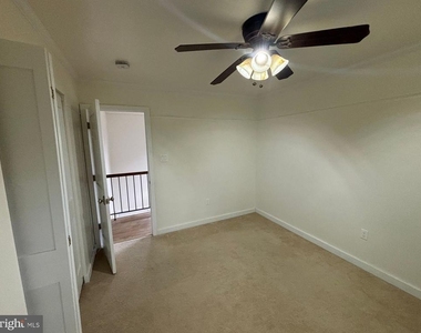 18428 Gardenia Way - Photo Thumbnail 10