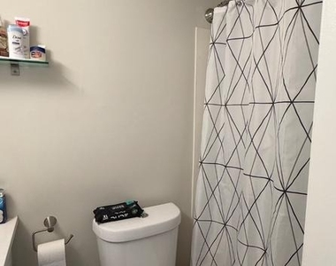 5113 Crossfield Court - Photo Thumbnail 5