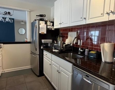 5113 Crossfield Court - Photo Thumbnail 8