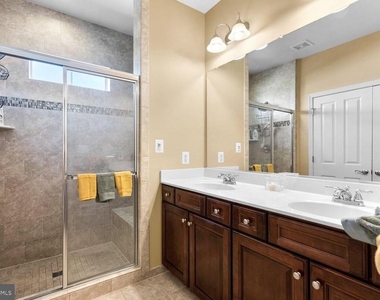 14103 Byrne Park Drive - Photo Thumbnail 9