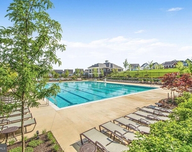 14103 Byrne Park Drive - Photo Thumbnail 18