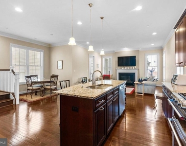 14103 Byrne Park Drive - Photo Thumbnail 2