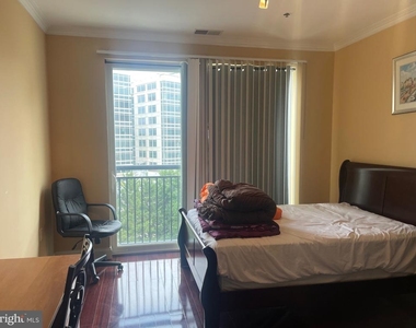 38 Maryland Avenue - Photo Thumbnail 11