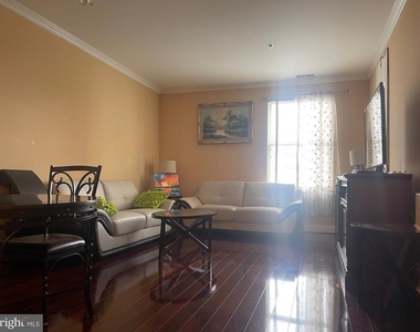 38 Maryland Avenue - Photo Thumbnail 6