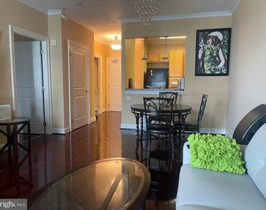 38 Maryland Avenue - Photo Thumbnail 7