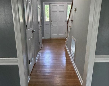 637 Spy Glass Drive - Photo Thumbnail 6