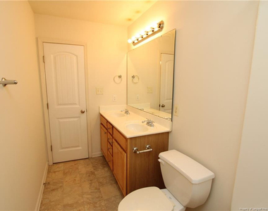 3921 Volkswalk Place - Photo Thumbnail 20