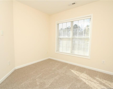3921 Volkswalk Place - Photo Thumbnail 22