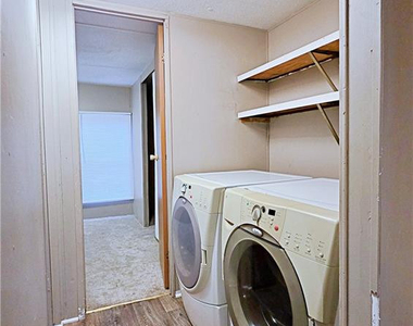 826 Rembrandt Drive - Photo Thumbnail 18