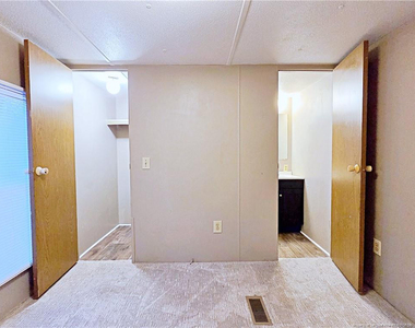 826 Rembrandt Drive - Photo Thumbnail 13
