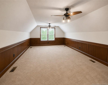 340 Interchange Drive - Photo Thumbnail 14