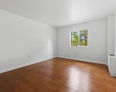 7505 Democracy Boulevard - Photo Thumbnail 7