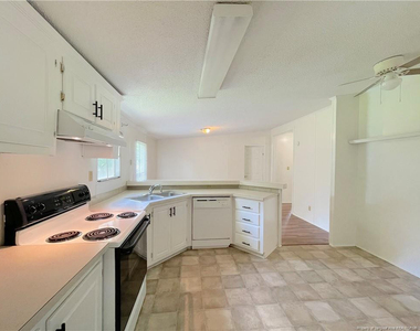 424 Washington Lane - Photo Thumbnail 12
