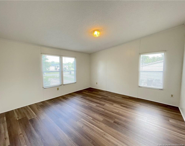424 Washington Lane - Photo Thumbnail 21