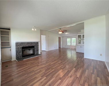 424 Washington Lane - Photo Thumbnail 5