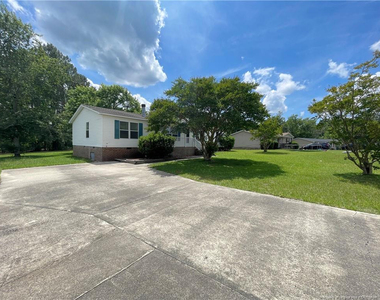 424 Washington Lane - Photo Thumbnail 2