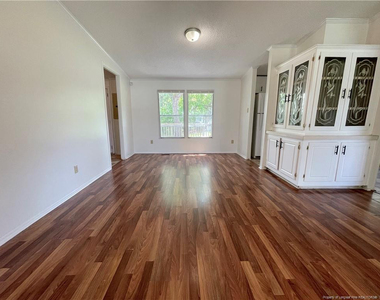 424 Washington Lane - Photo Thumbnail 9