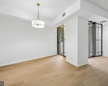 4601 N Park Avenue - Photo Thumbnail 4