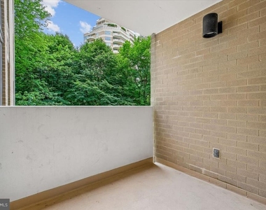 4601 N Park Avenue - Photo Thumbnail 7