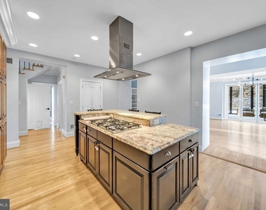 5306 Bradley Boulevard - Photo Thumbnail 14