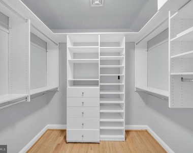 5306 Bradley Boulevard - Photo Thumbnail 20
