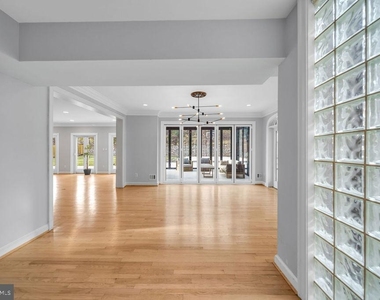 5306 Bradley Boulevard - Photo Thumbnail 26