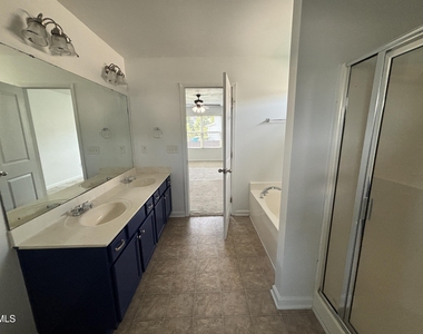 101 Red Bird Drive - Photo Thumbnail 37