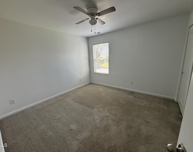 101 Red Bird Drive - Photo Thumbnail 31