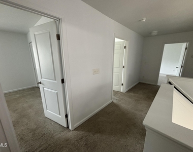 101 Red Bird Drive - Photo Thumbnail 30