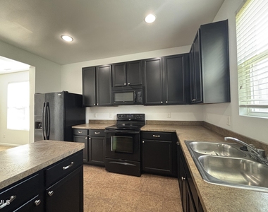101 Red Bird Drive - Photo Thumbnail 1