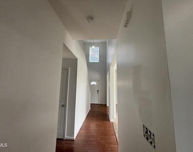 101 Red Bird Drive - Photo Thumbnail 14