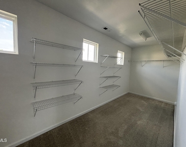 101 Red Bird Drive - Photo Thumbnail 4