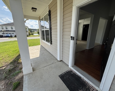 101 Red Bird Drive - Photo Thumbnail 7